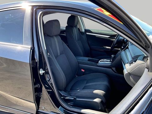 Used 2019 Honda Civic EX image 7
