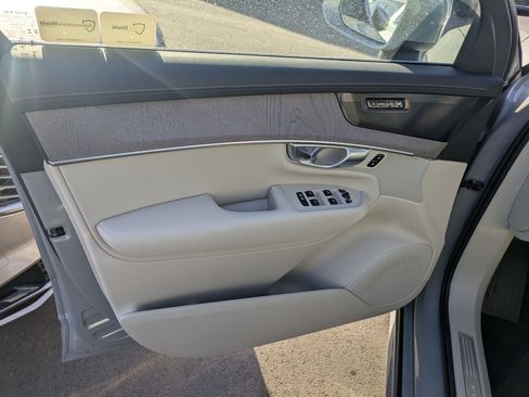 New 2026 Volvo XC90 T8 Ultra w/ Protection Package Premier image 11