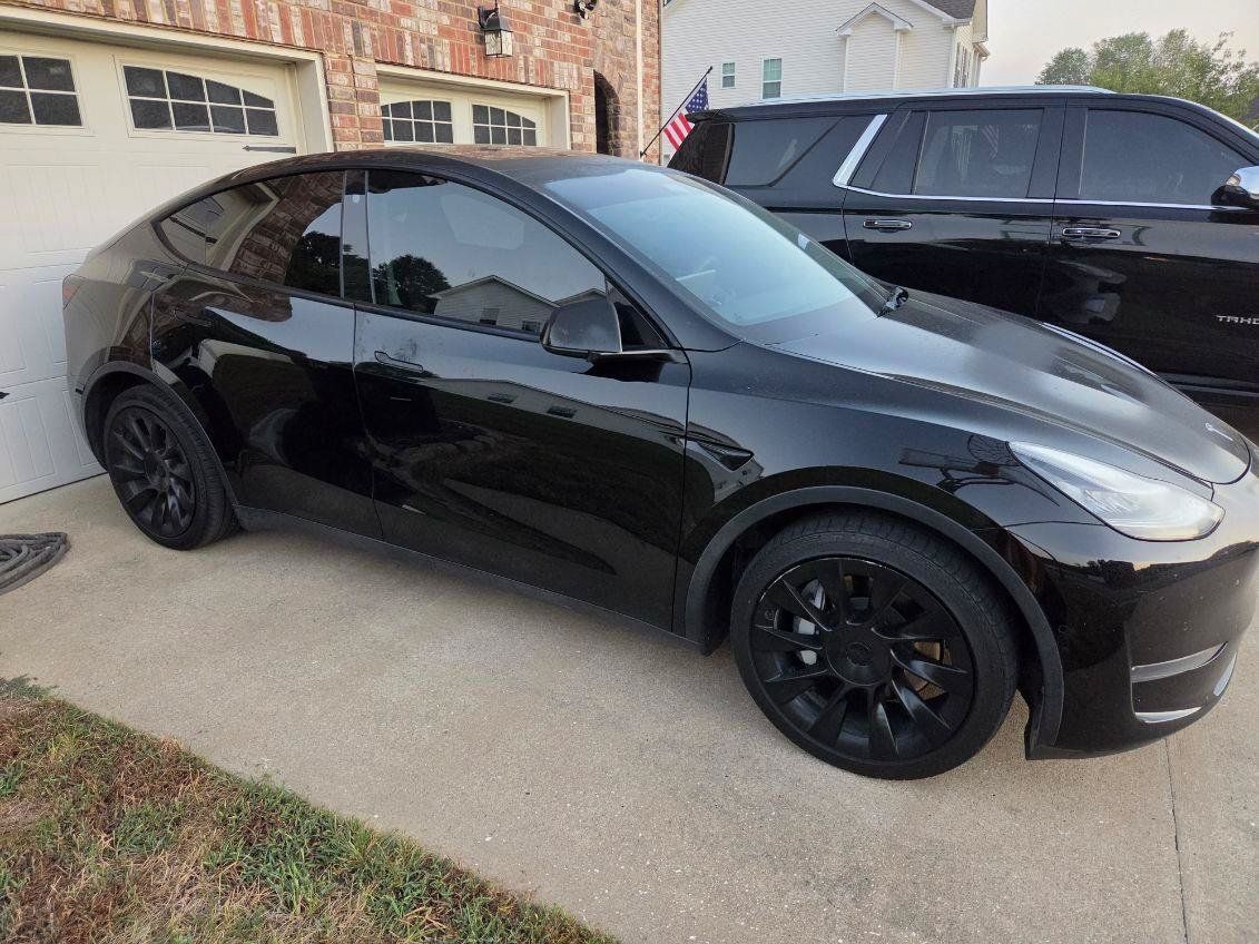 Used 2021 Tesla Model Y Long Range AWD/4WD image 2