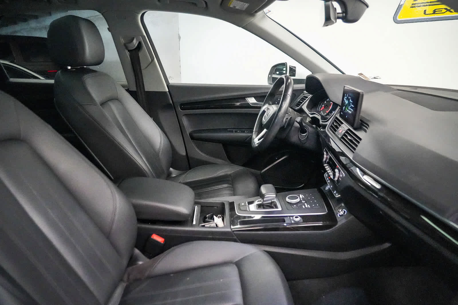 Used 2020 Audi Q5 2.0T Premium w/ Convenience Package AWD/4WD image 17