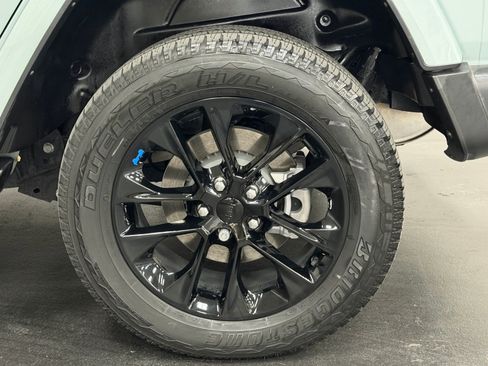 Used 2023 Jeep Wrangler Unlimited Sahara w/ Cold Weather Group image 16