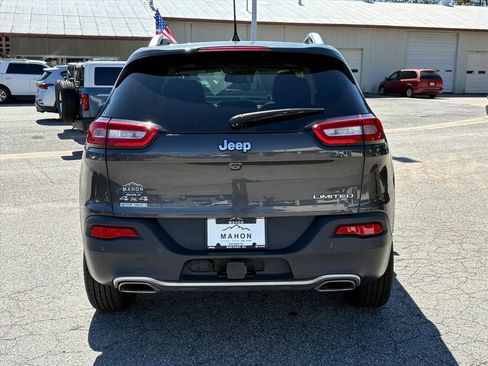 Used 2016 Jeep Cherokee Limited w/ Luxury Group image 4