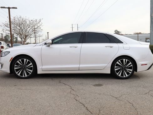 Used 2019 Lincoln MKZ Reserve image 2