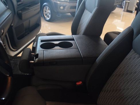 Used 2016 Toyota Tundra SR AWD/4WD image 60