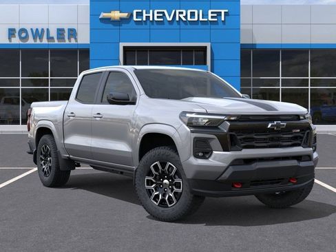 Used 2026 Chevrolet Colorado Z71 w/ Technology Package AWD/4WD image 7