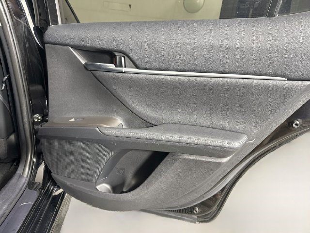 Used 2023 Toyota Camry XSE FWD image 27