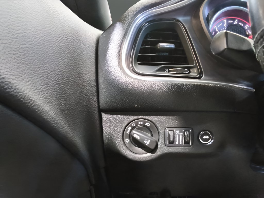 Used 2017 Dodge Challenger R/T RWD image 17