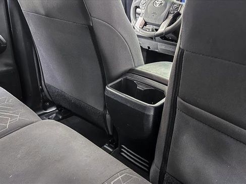 Used 2017 Toyota Tacoma TRD Sport image 18