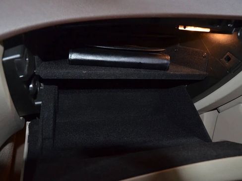 Used 2016 Cadillac SRX Luxury w/ Driver Awareness Package image 22