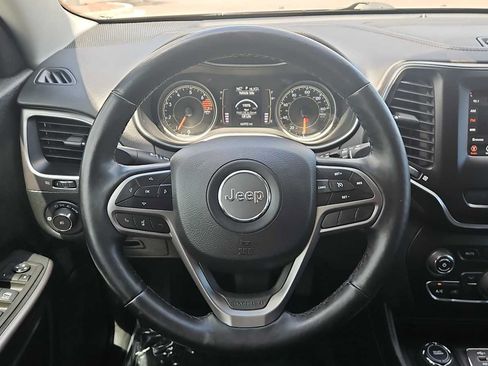 Used 2021 Jeep Cherokee Latitude Plus w/ Mopar Interior Package AWD/4WD image 11