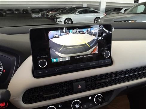 New 2025 Honda HR-V LX image 10