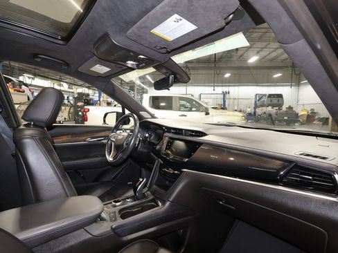 Used 2024 Cadillac XT6 Sport w/ Platinum Package AWD/4WD image 29