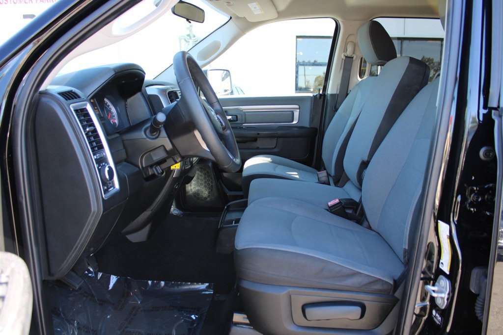 Used 2022 RAM 1500 Classic SLT AWD/4WD image 7