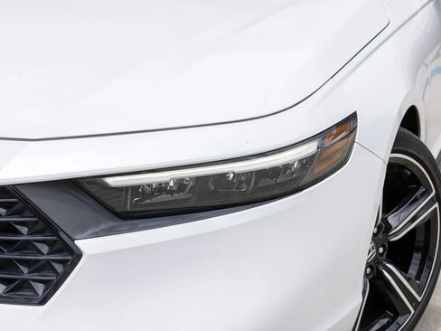Used 2023 Honda Accord Sport image 8
