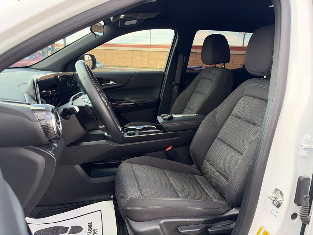 Used 2026 Chevrolet Equinox LT FWD image 15