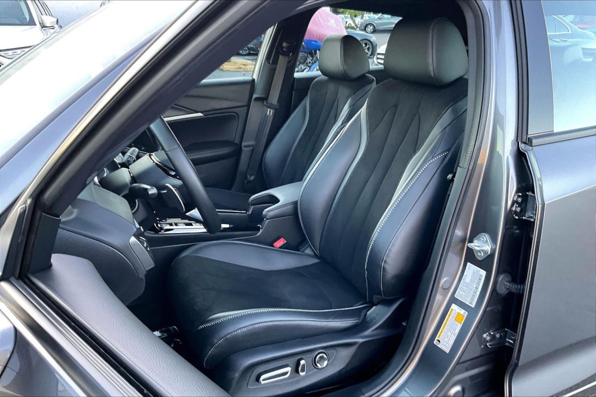 Used 2025 Acura Integra A-Spec w/ Technology Package FWD image 26