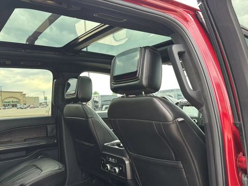 Used 2018 Ford Expedition Limited w/ Equipment Group 301A AWD/4WD image 73