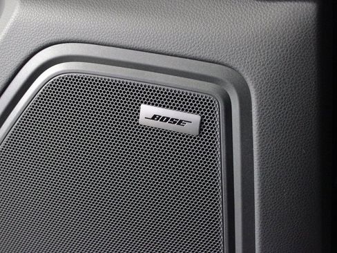 Used 2025 Porsche Macan image 16