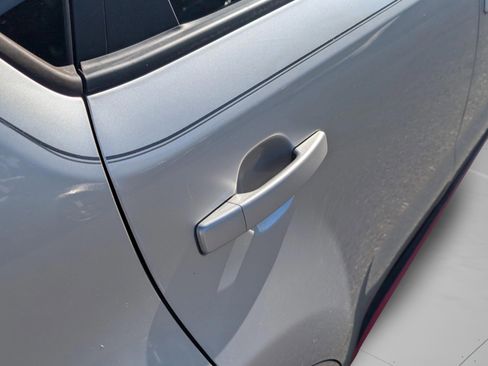 Used 2018 Kia Soul ! image 23