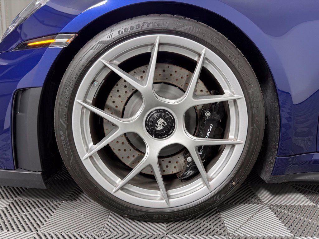 Used 2026 Porsche 911 GT3 RWD image 13