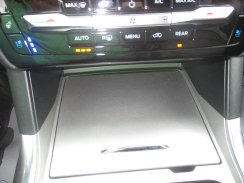 Used 2024 Ford Explorer Limited RWD image 27