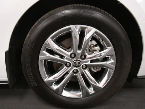 Certified 2023 Toyota Sienna Platinum AWD/4WD image 34
