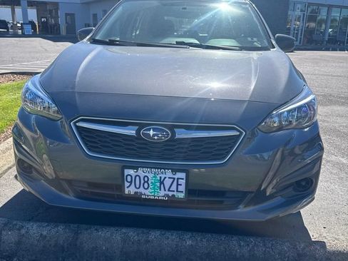 Used 2018 Subaru Impreza 2.0i Premium w/ Popular Package #2 AWD/4WD image 2