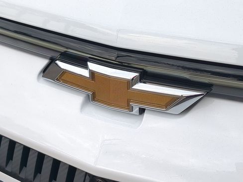 Used 2026 Chevrolet Equinox EV LT image 32