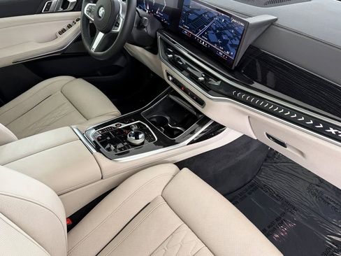 Used 2026 BMW X7 xDrive40i w/ M Sport Package image 16