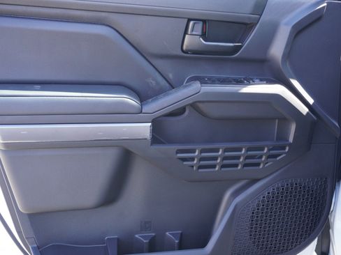 New 2026 Toyota Tacoma SR5 image 18