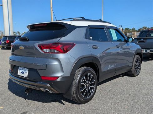 Used 2021 Chevrolet TrailBlazer ACTIV w/ Technology Package image 4