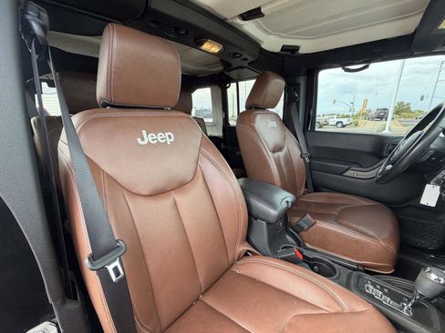 Used 2017 Jeep Wrangler Unlimited Sport w/ Quick Order Package 24S AWD/4WD image 18