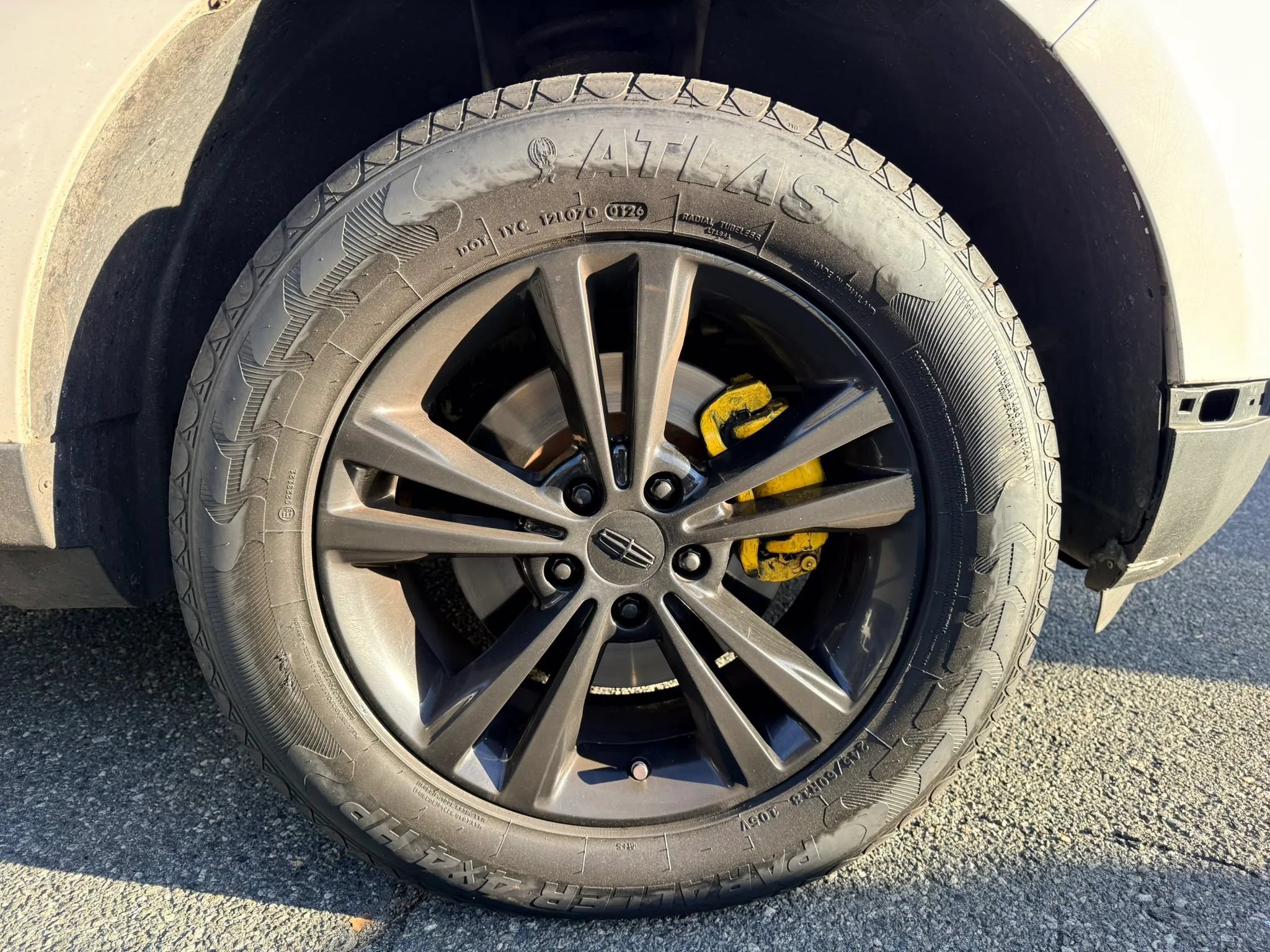 Used 2010 Lincoln MKX AWD image 18