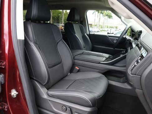 Certified 2025 INFINITI QX80 Luxe RWD image 26