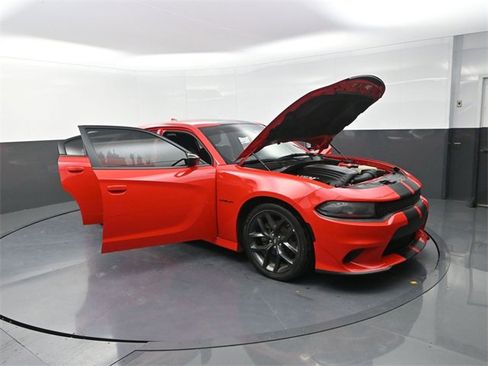 Used 2022 Dodge Charger R/T w/ Plus Group image 25