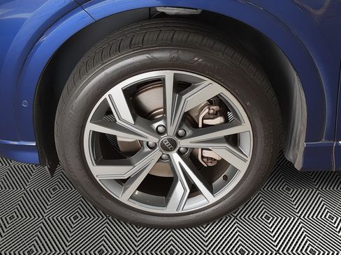 Certified 2023 Audi Q4 e-tron Prestige AWD/4WD image 12
