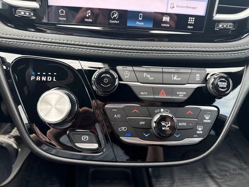 New 2027 Chrysler Pacifica Select AWD/4WD image 37
