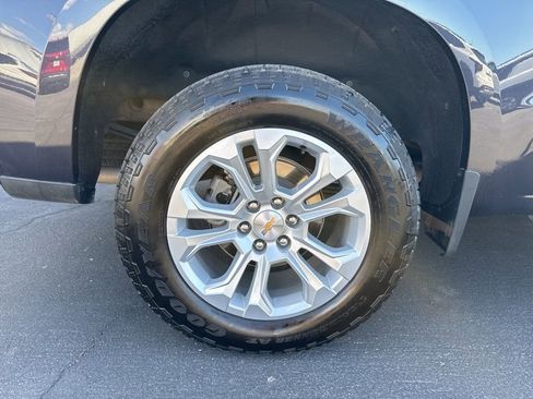 Used 2024 Chevrolet Silverado 1500 LT w/ Z71 Off-Road Package AWD/4WD image 4