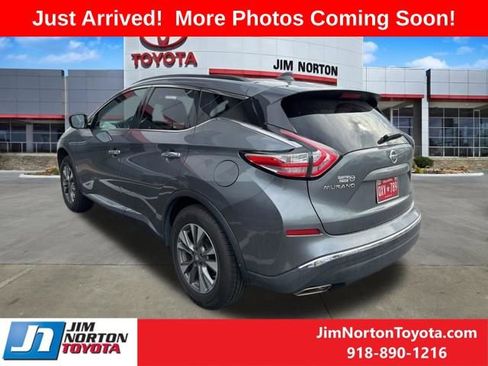 Used 2018 Nissan Murano SV FWD image 3