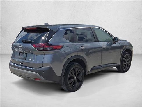 Used 2022 Nissan Rogue SV AWD/4WD image 4