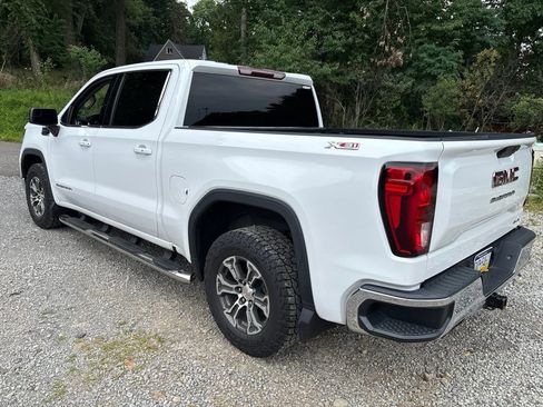 Used 2019 GMC Sierra 1500 SLE w/ SLE Value Package AWD/4WD image 9