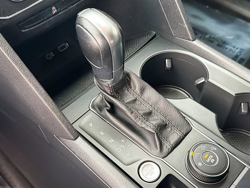 Used 2018 Volkswagen Atlas SE image 24