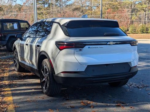 New 2026 Chevrolet Equinox EV LT image 4