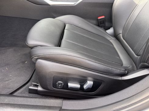 Used 2024 BMW 330i Sedan w/ Convenience Package image 29