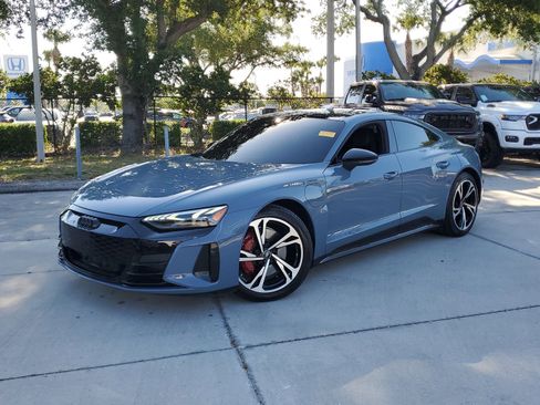 Used 2022 Audi e-tron GT Premium Plus image 1