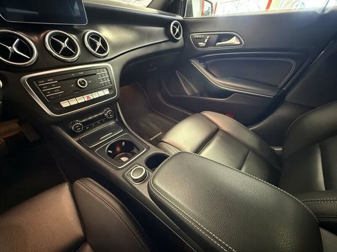 Used 2018 Mercedes-Benz CLA 250 image 30