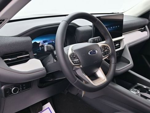 New 2026 Ford Explorer Active RWD image 16