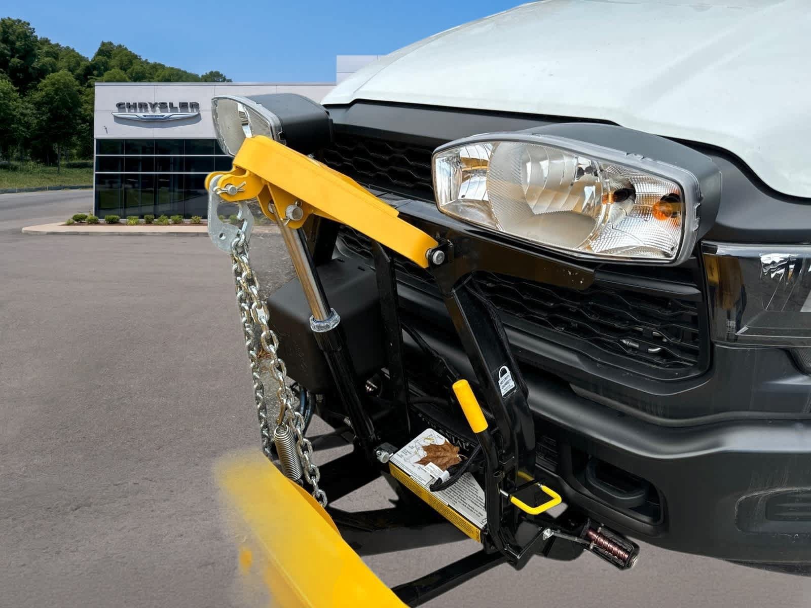 New 2024 RAM 3500 Tradesman AWD/4WD image 11