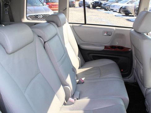 Used 2005 Toyota Highlander Limited image 22