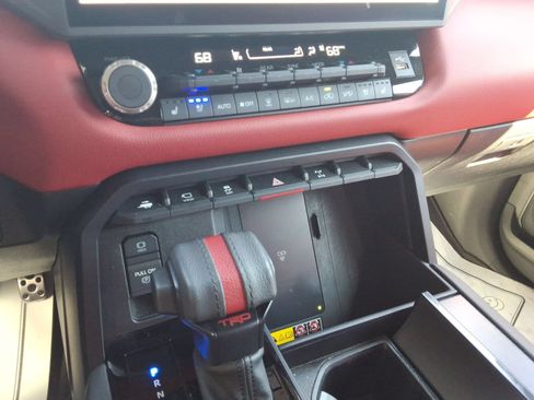 Used 2025 Toyota Sequoia TRD Pro AWD/4WD image 18